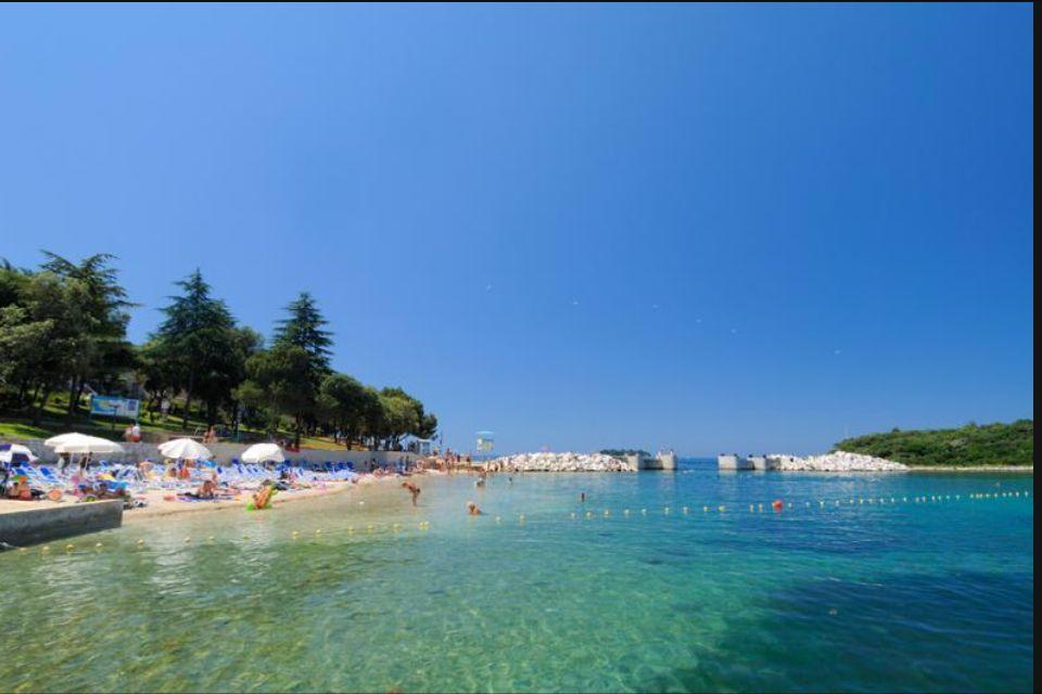 Holiday home Galeb *